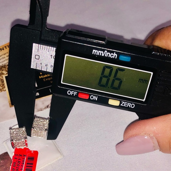 Real diamond earrings for men, not lab made not c not fake, huge sale, best gift - Picture 3 of 9